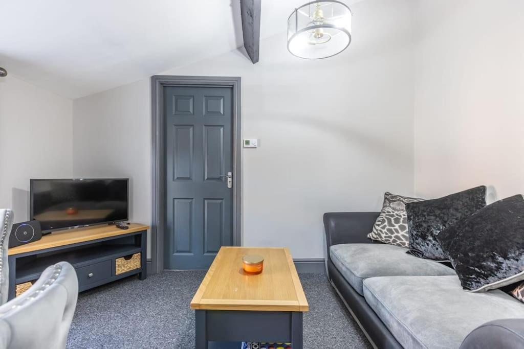Rugby Coach House, Central Location, 5 Star Rating Zewnętrze zdjęcie